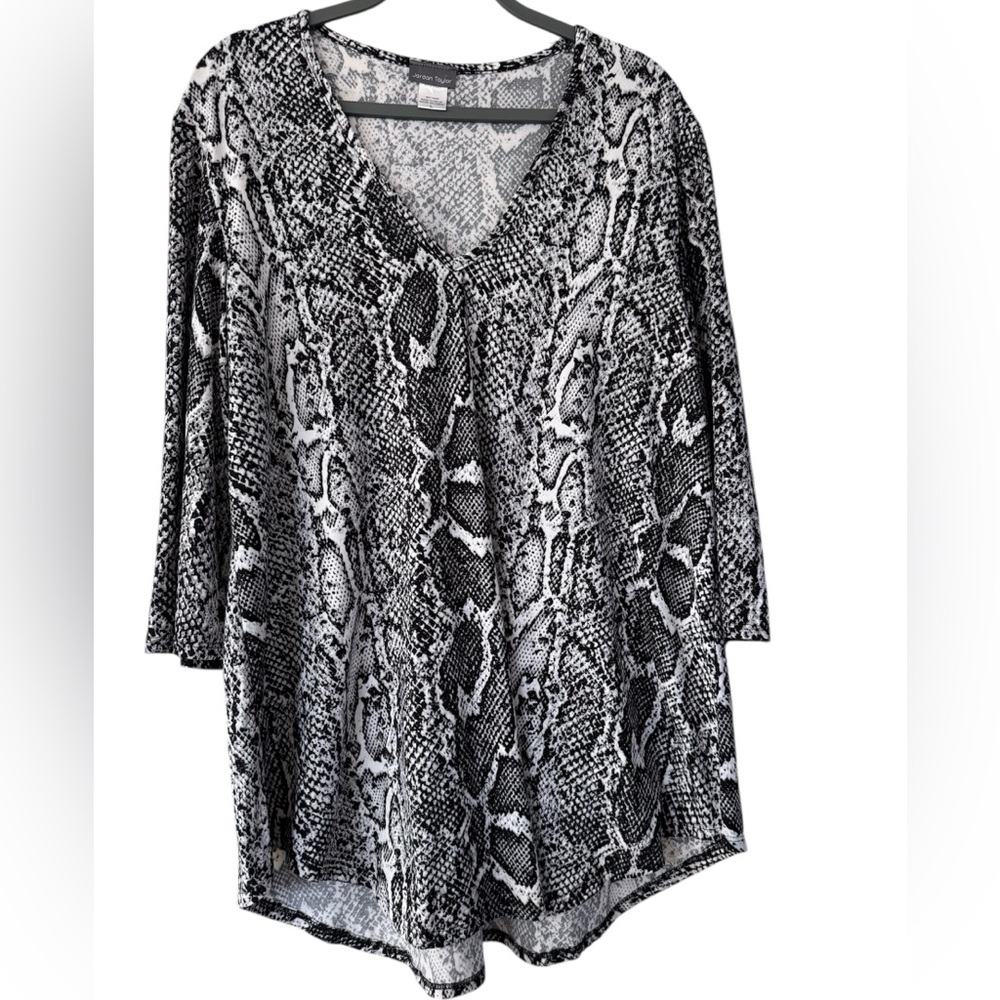 Jordan Taylor Monochrome Snake Print Blouse 3/4 Sleeve Size Large